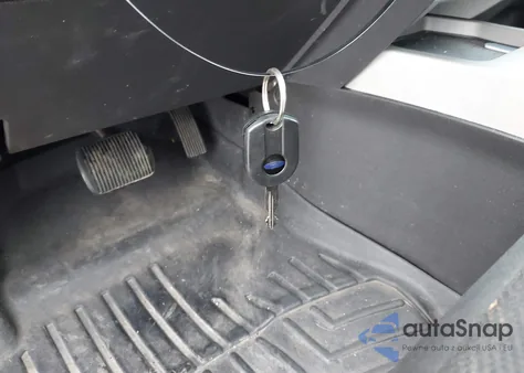 2009 Ford Escape Xlt z USA, uszkodzony, nr VIN 1FMCU93G39KC04562